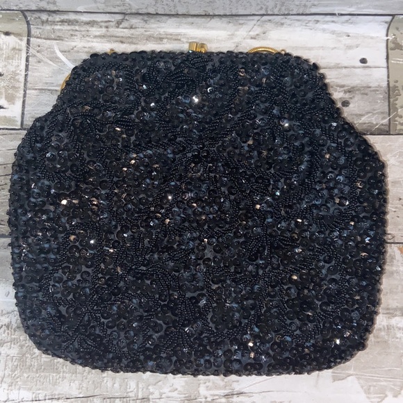 Vintage Richere Black Sequin Gold Hardware Chain Clasp Handbag - Picture 4 of 6